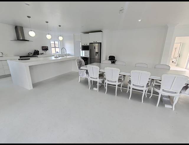 7 BEDROOM HOUSE FOR SALE IN LONG ACRES COUNTRY ESTATE